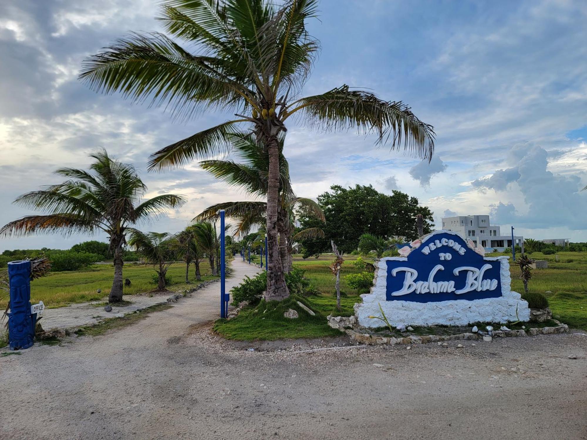 Brahma Blue Resort San Pedro  Extérieur photo