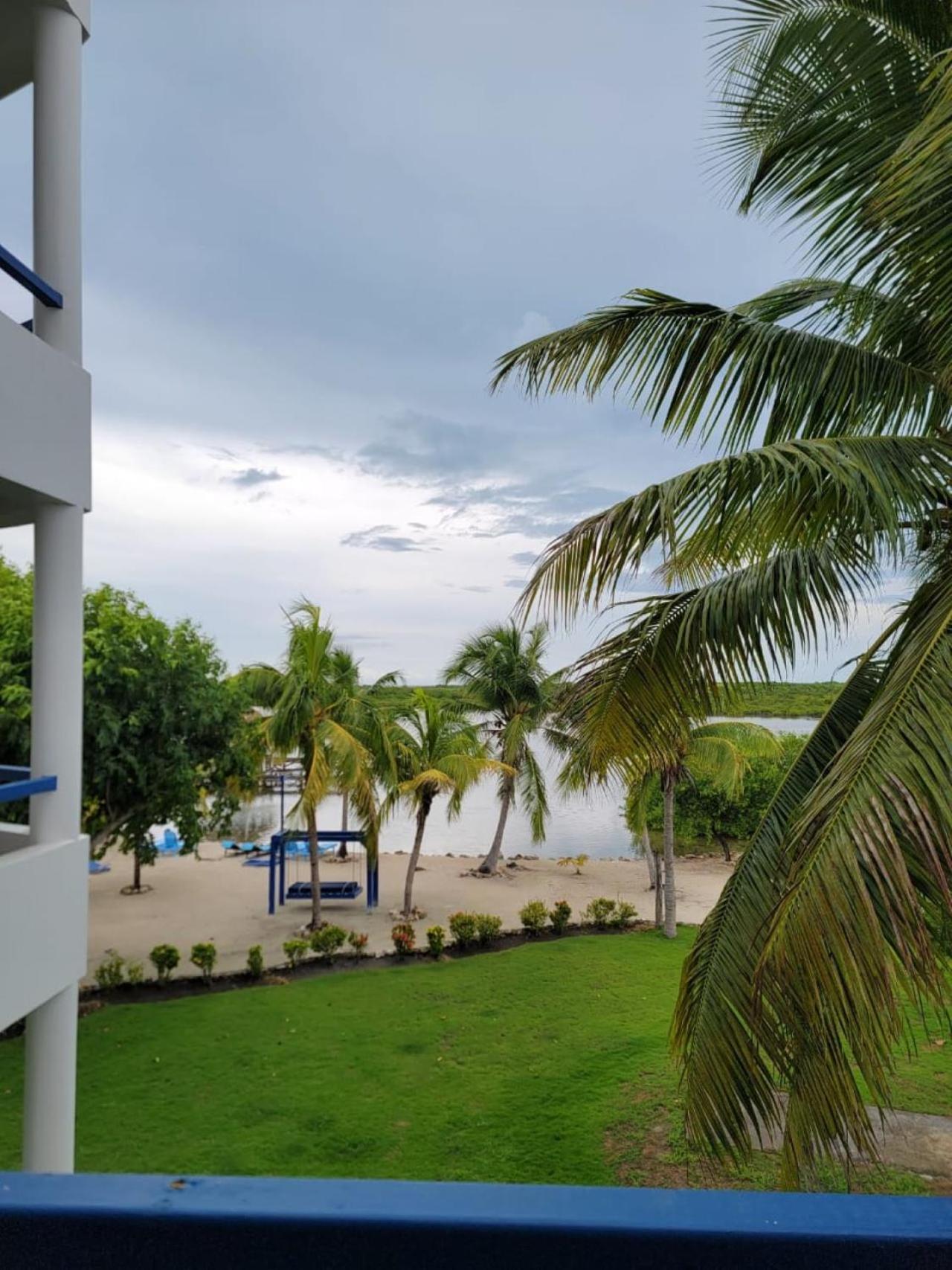 Brahma Blue Resort San Pedro  Extérieur photo