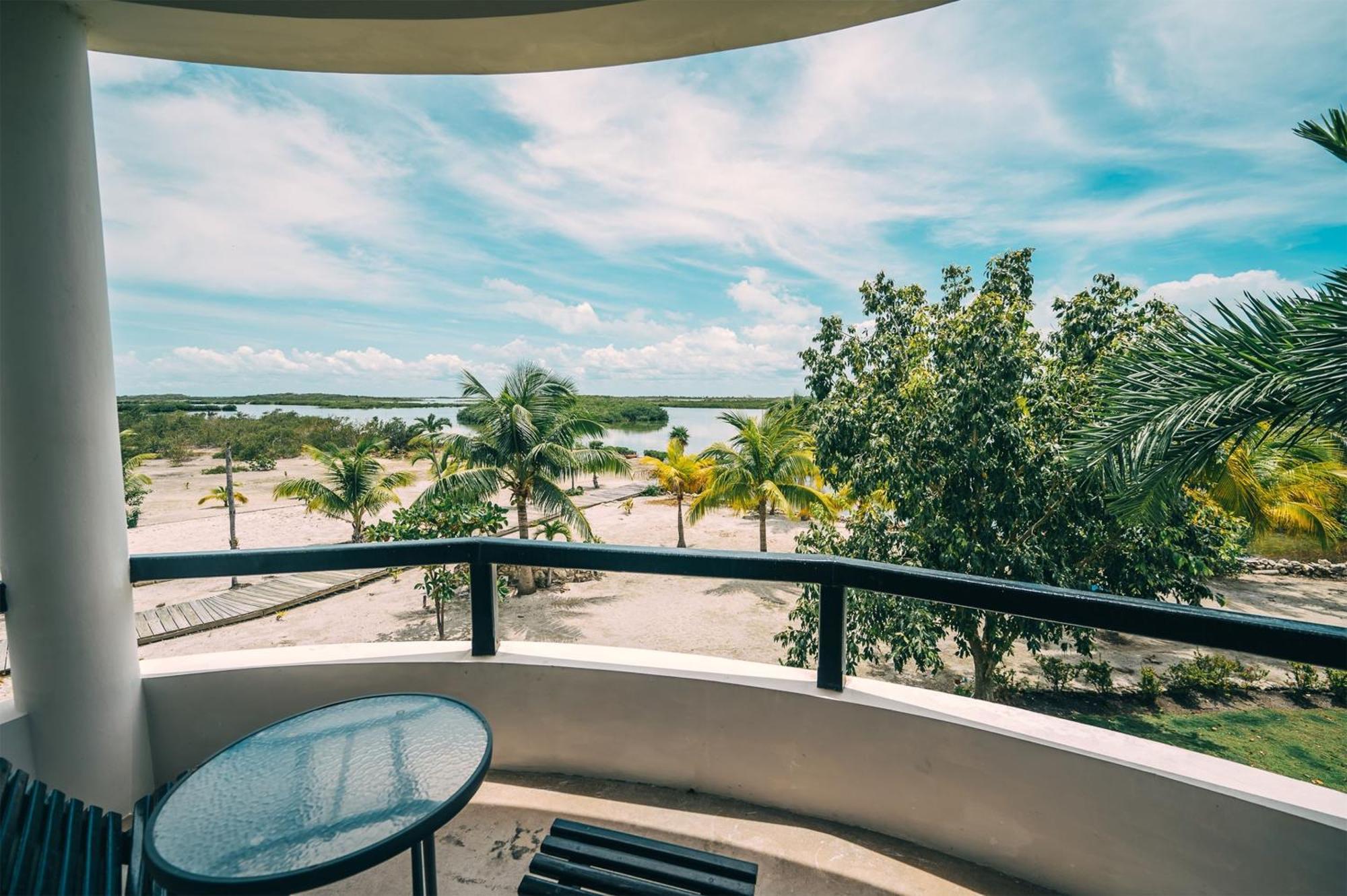 Brahma Blue Resort San Pedro  Extérieur photo