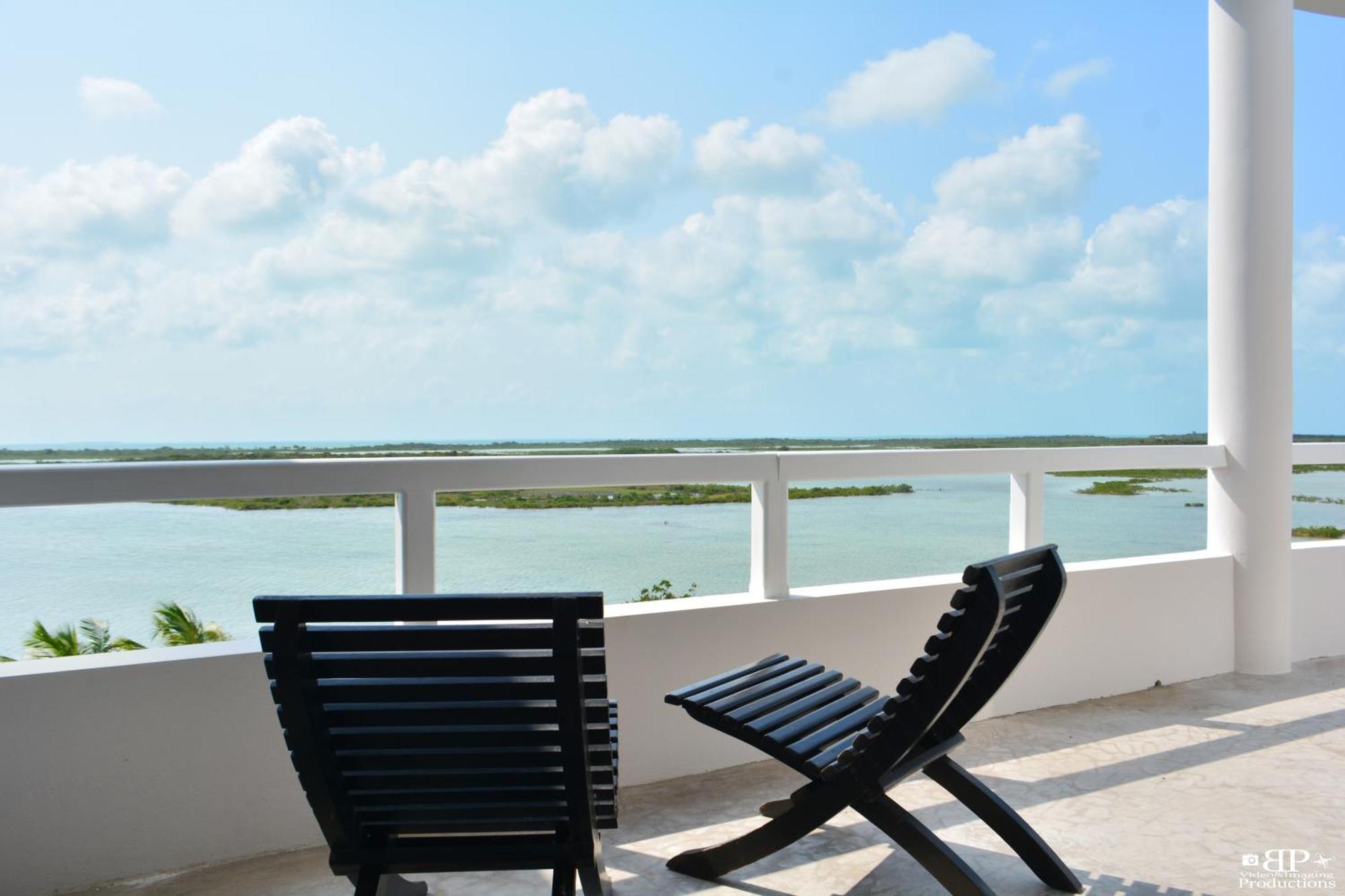 Brahma Blue Resort San Pedro  Extérieur photo