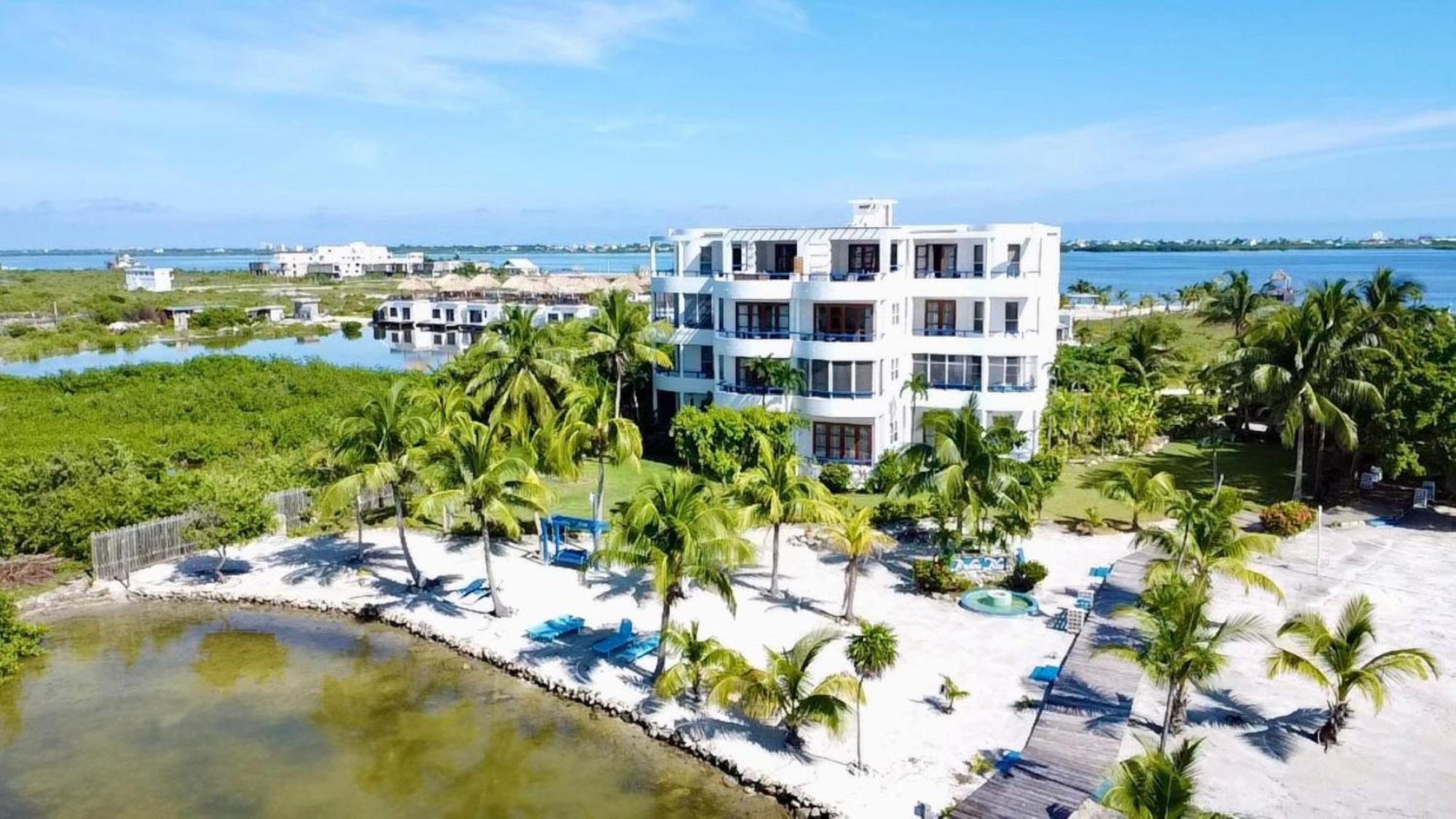 Brahma Blue Resort San Pedro  Extérieur photo